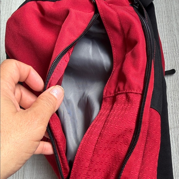 Victorinox Red and Black Men's Sling Belt Bag - Picture 7 of 9